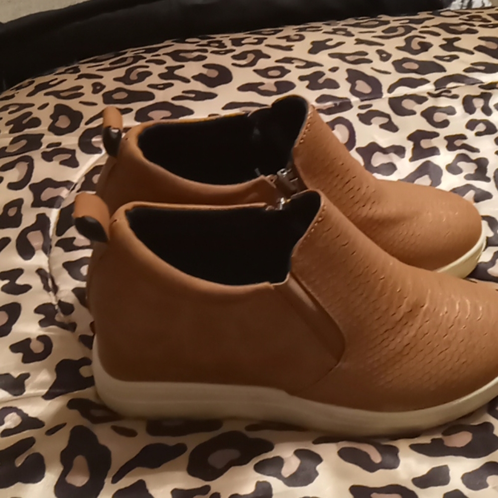 Brown boots